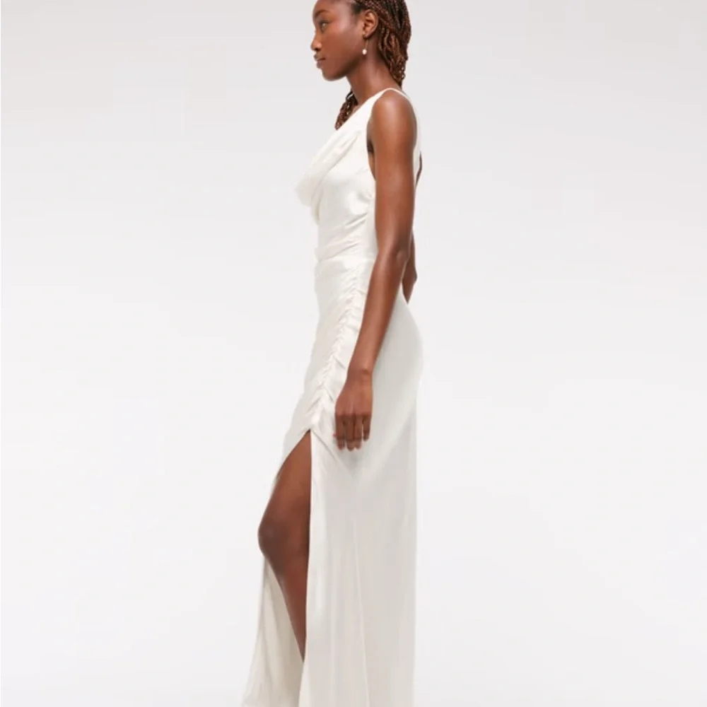 white party dress for bride Manor Mini - Bridal Mini | Beaded Corset, Basque Satin Bubble Dress L This white dress is mesh/sheer Lainey Purple Satin Sequin Color:Noir